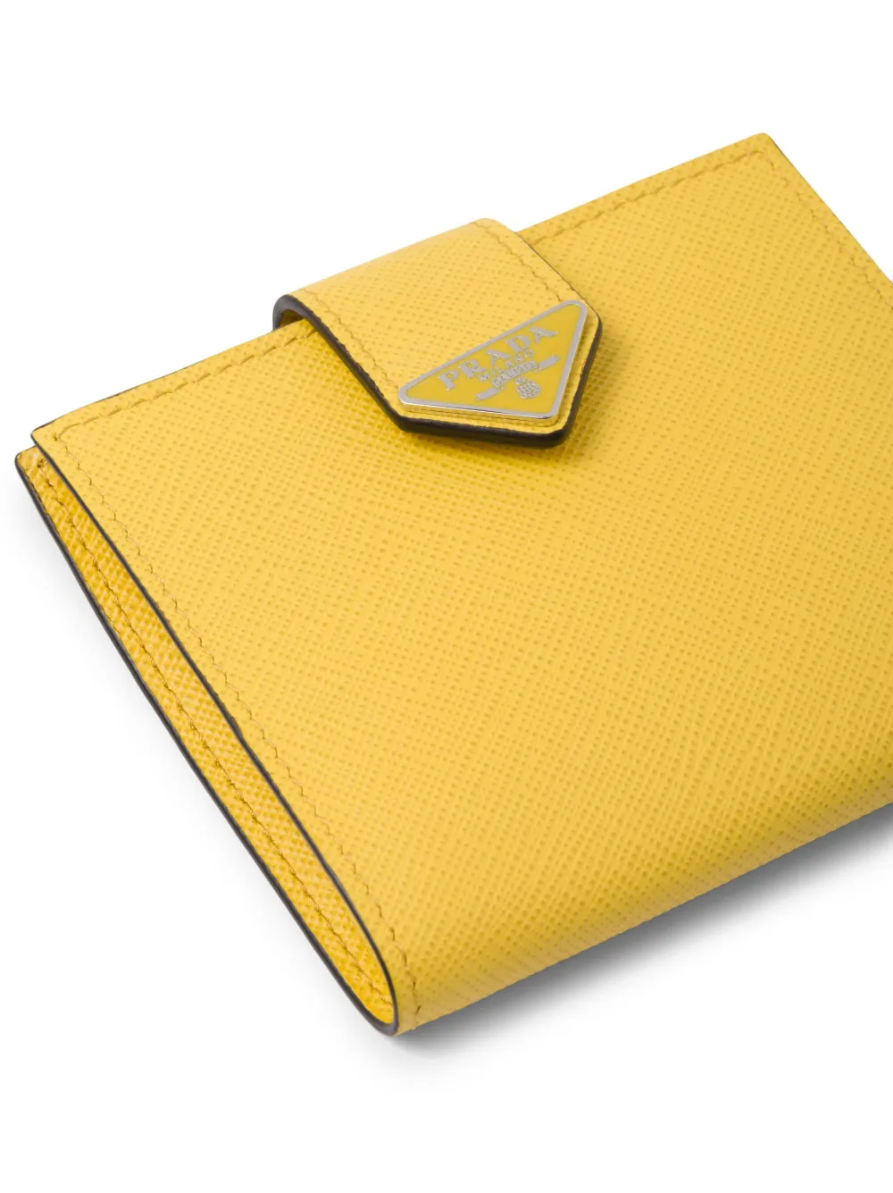 prada-cartera-plegable-saffiano-farfetch