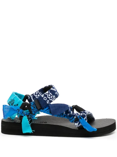 Arizona Love Trekky Sandalen mit Bandana-Print