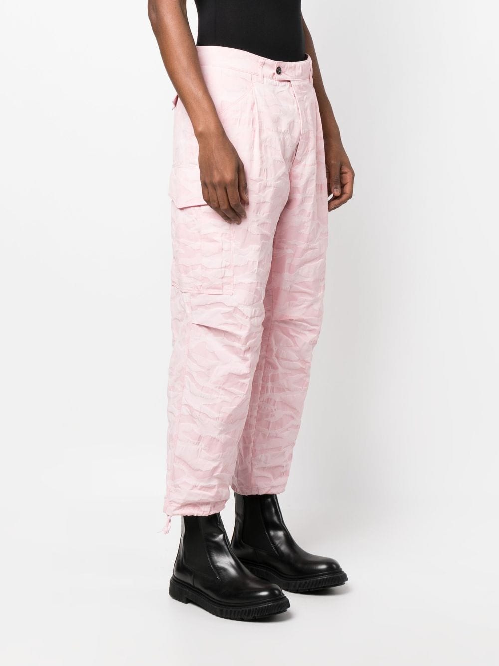 Shop Mackintosh Camouflage-jacquard Cropped Cargo Trousers In Pink