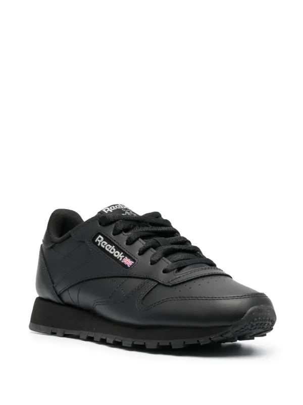 Classic reebok logo outlet