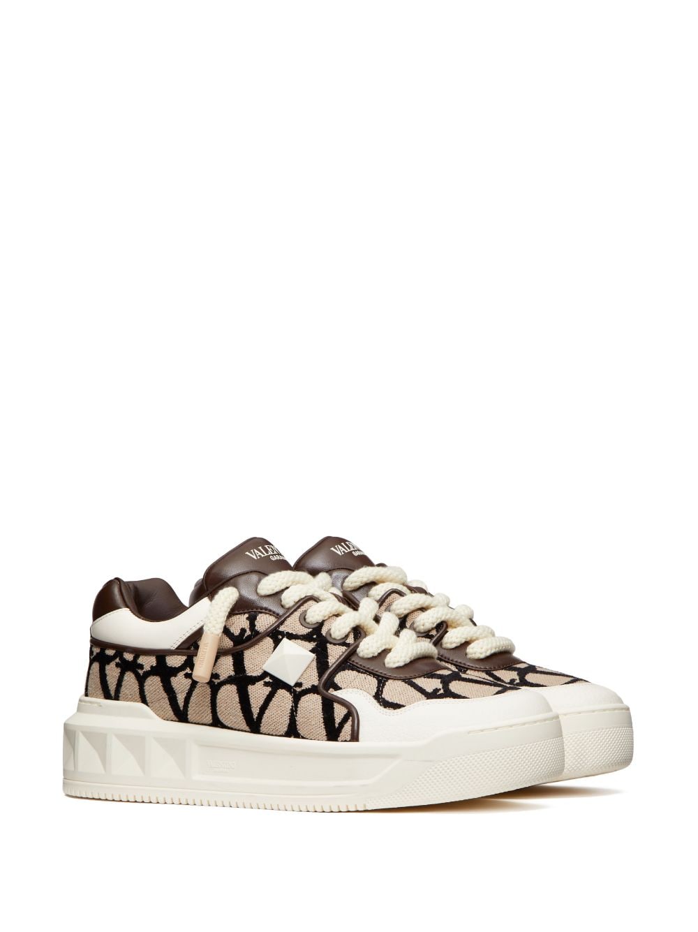 Shop Valentino One Stud Xl Low-top Sneakers In Neutrals