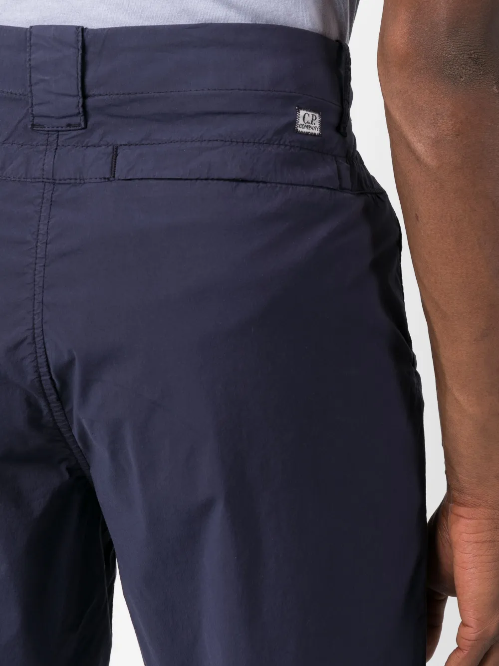 C.p. Company Sateen Stretch Cargo Shorts In Blau
