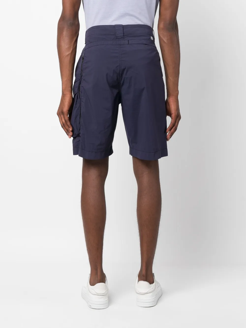 C.p. Company Sateen Stretch Cargo Shorts In Blau