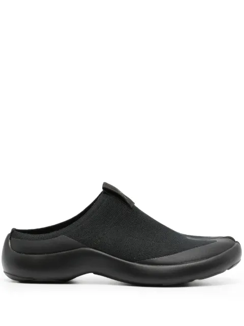 Tabi Footwear Tabi-toe slippers