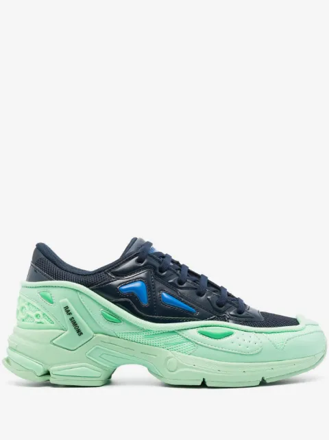 Raf Simons tenis con agujetas y paneles