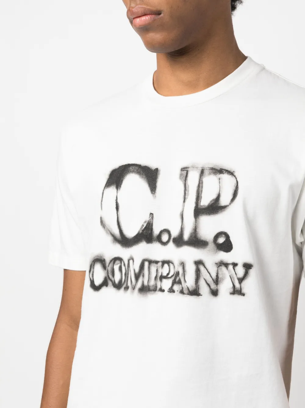 【関税込み】C.P. Company オフホワイト ロゴパッチ Tシャツ 19973225_45017313_1000.jpg
