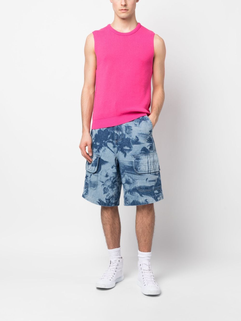 Shop Msgm Tie-dye Denim Cargo Shorts In Blau