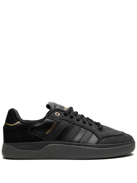 adidas Tyshawn Low sneakers WOMEN