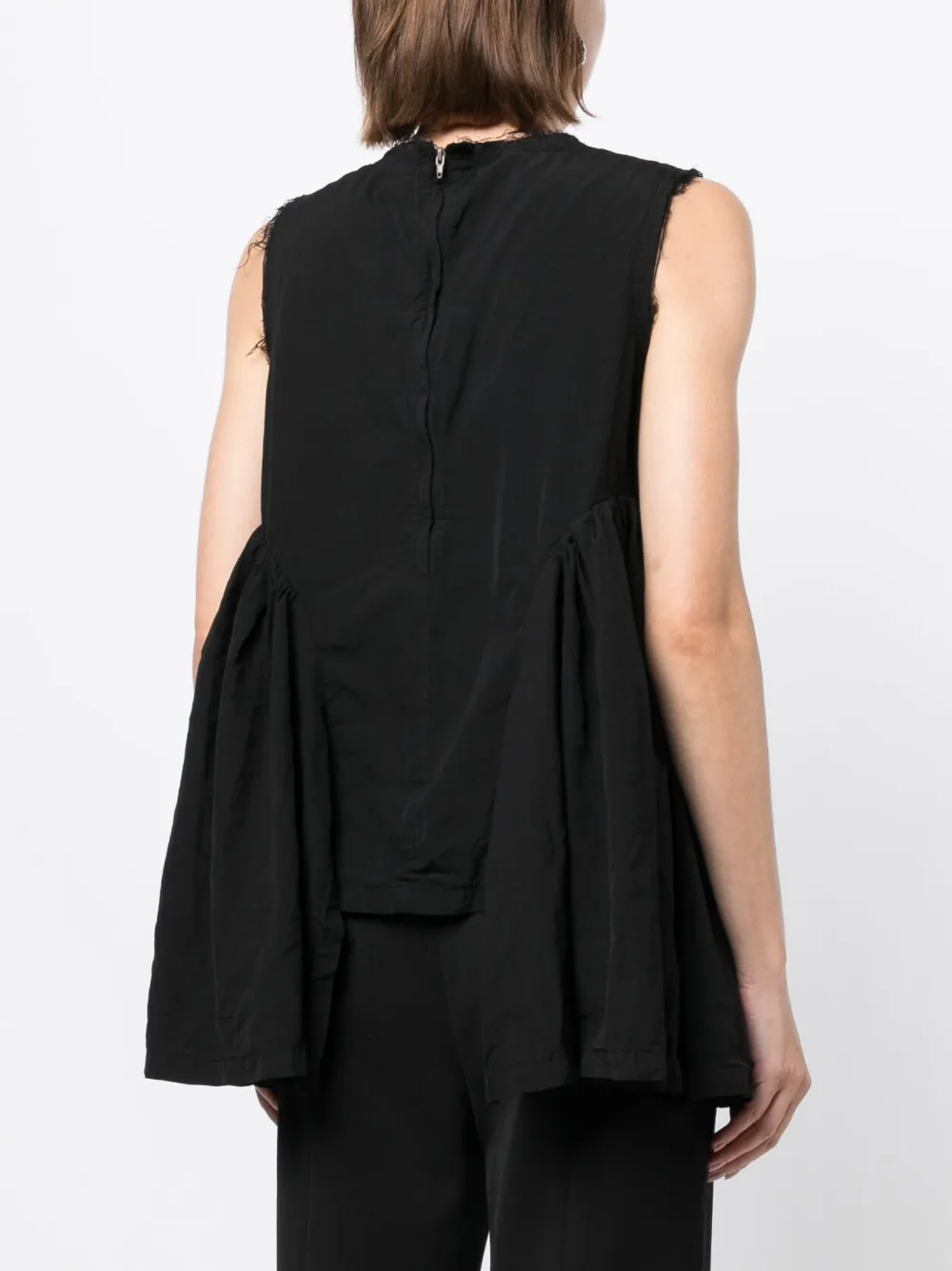 Comme Des Garçons Ruffle-detailing Sleeveless Top In Schwarz