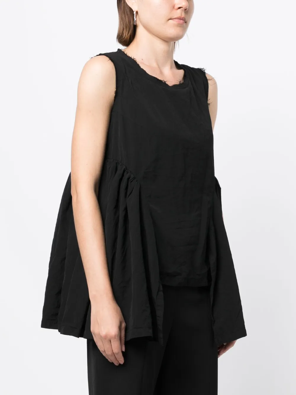 Comme Des Garçons Ruffle-detailing Sleeveless Top In Schwarz