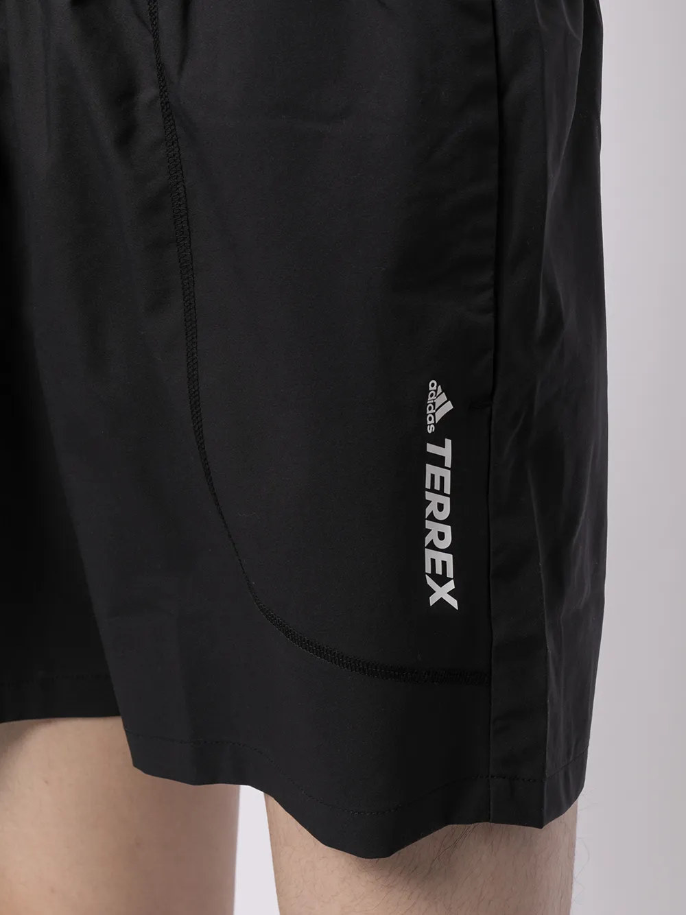 adidas Hardloopshorts met logoprint Zwart