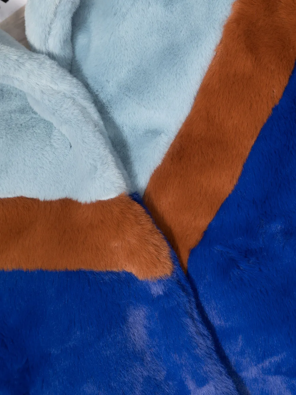 Molo Jack met vlakken Blauw