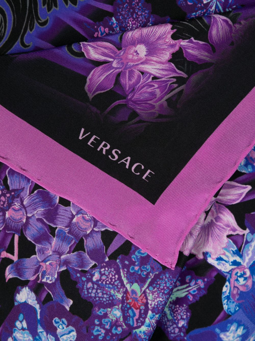 Shop Versace Floral-print Silk Scarf In Schwarz