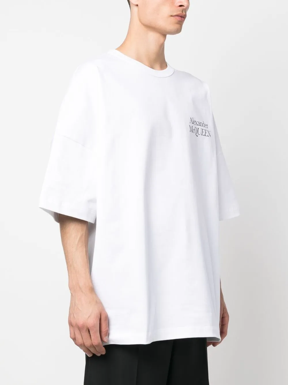 Alexander McQueen ロゴ Tシャツ | ホワイト | FARFETCH JP