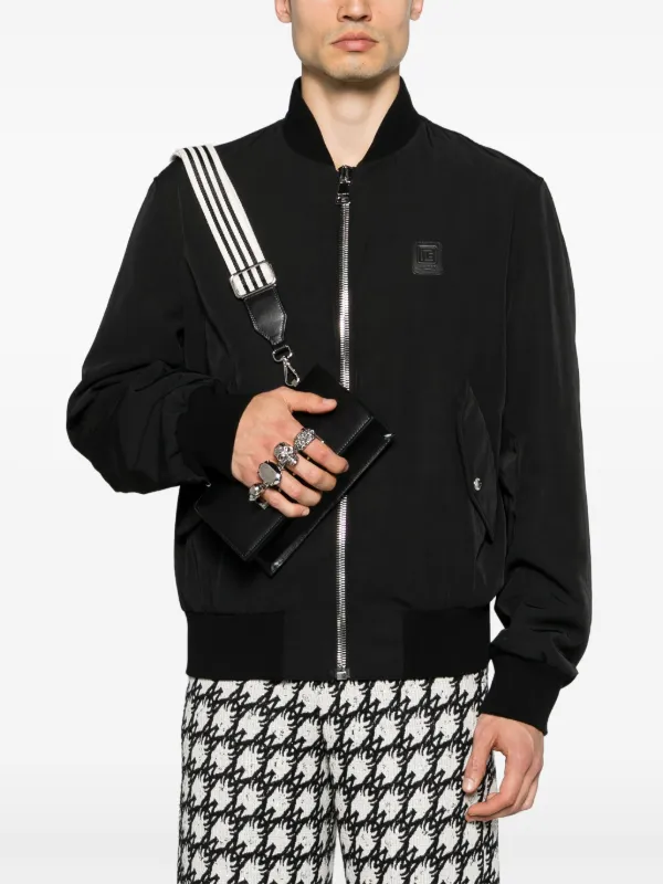 Alexander McQueen The Knuckle Messenger Bag | Black | FARFETCH