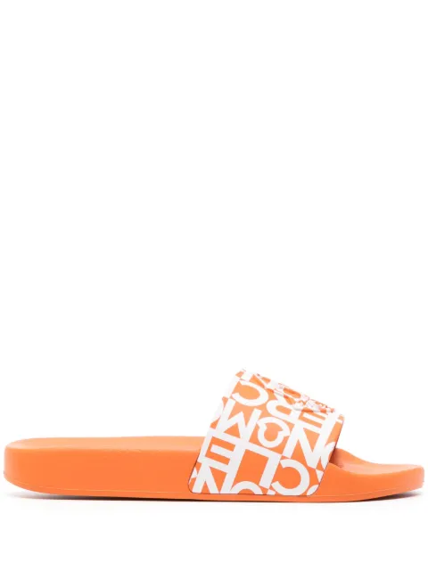 Moncler flip flops con logo en relieve
