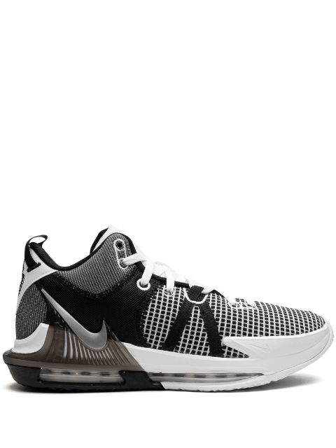 Nike LeBron Witness VII sneakers WOMEN