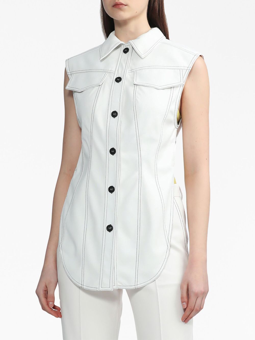 Shop Materiel Sleeveless Cropped-back Shirt In Weiss