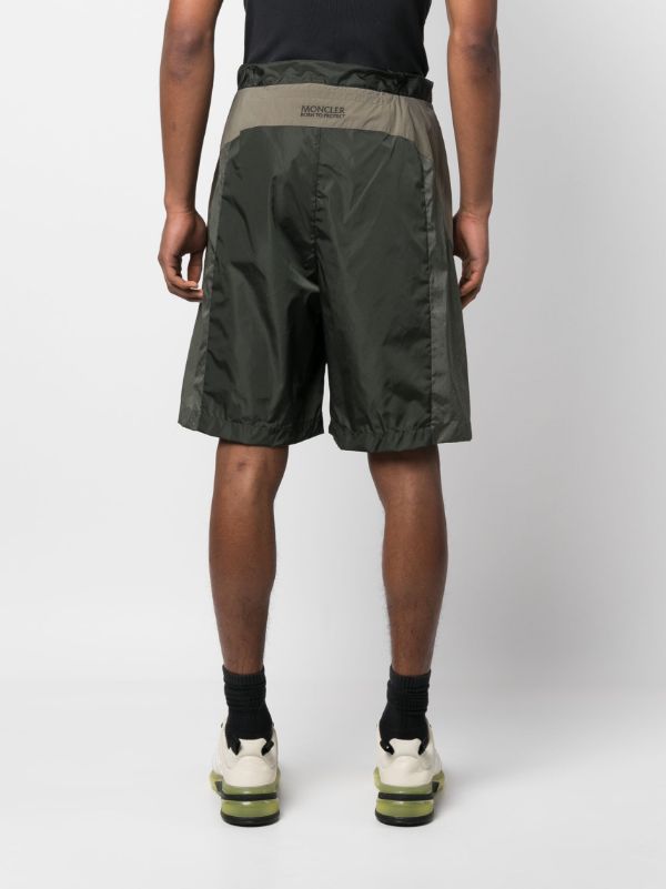 Moncler shorts outlet grey