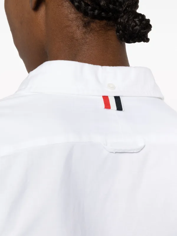 THOM BROWNE RWB ティテル ロンクスリフ シャツ 【関税込】 Thom Browne RWB Stripe Detail Sleeve Shirt | White | FARFETCH
