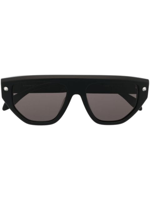 Alexander McQueen Eyewear - engraved-logo straight-bridge sunglasses