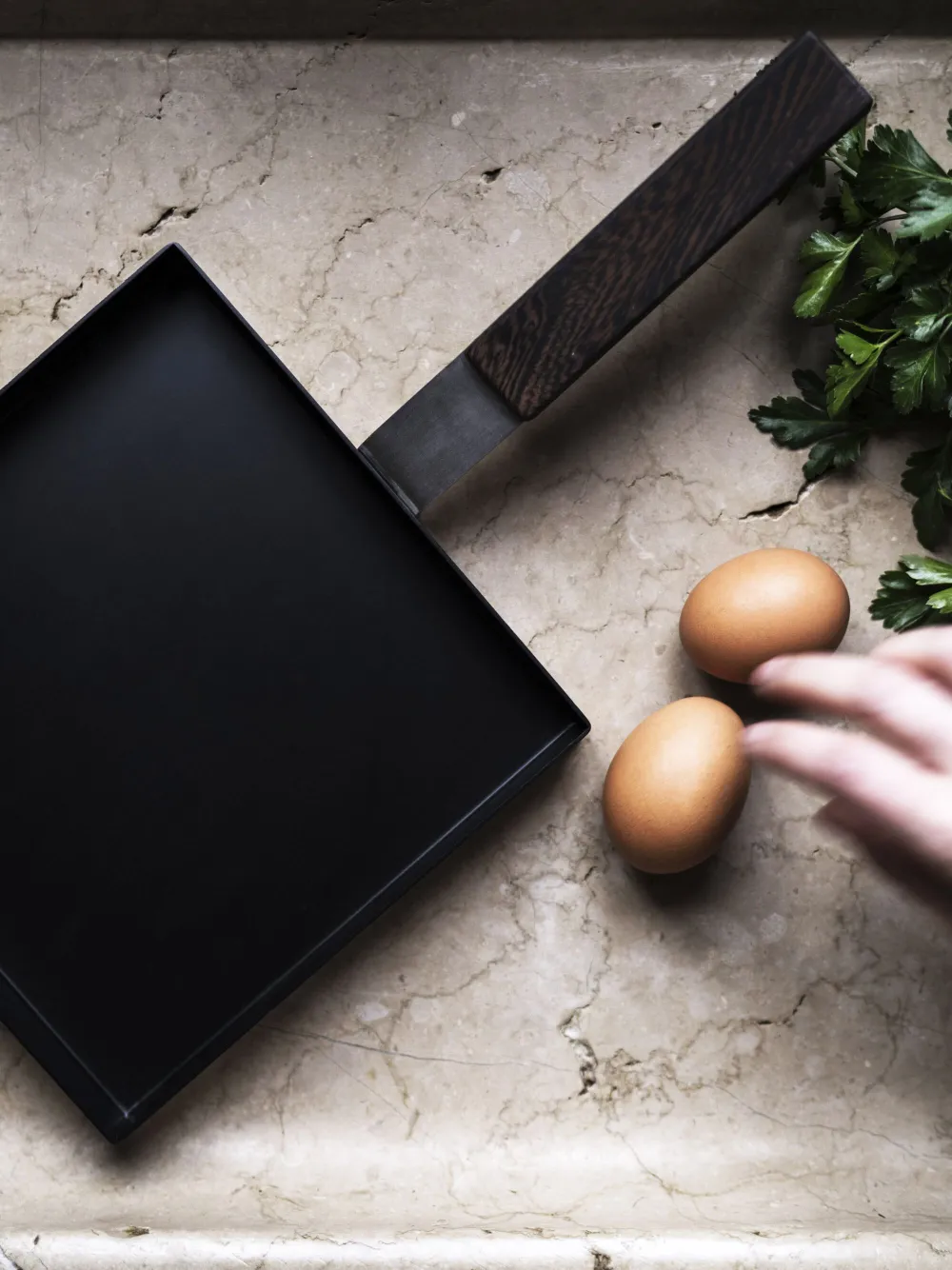 Knindustrie Fried Egg In Black