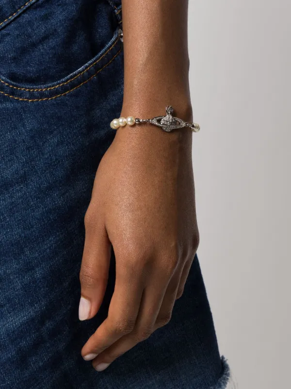 Vivienne Westwood Mini Bas Relief Pearl Bracelet | Silver