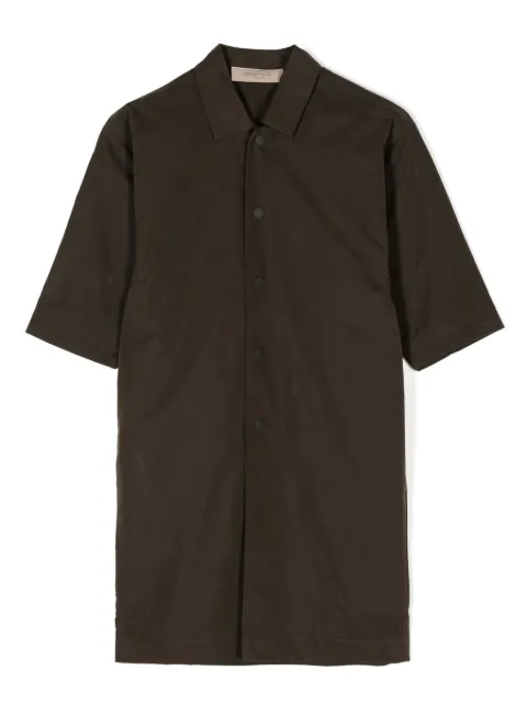 FEAR OF GOD ESSENTIALS KIDS جاكيت قميص بأزرار ونقش شعار الماركة