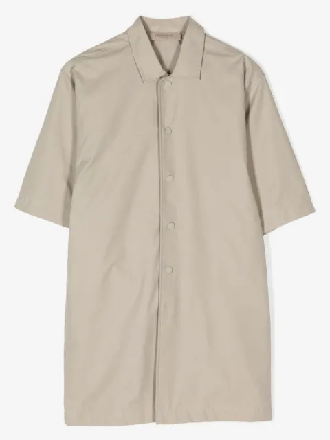 FEAR OF GOD ESSENTIALS KIDS sobrecamisa con logo en relieve y botones