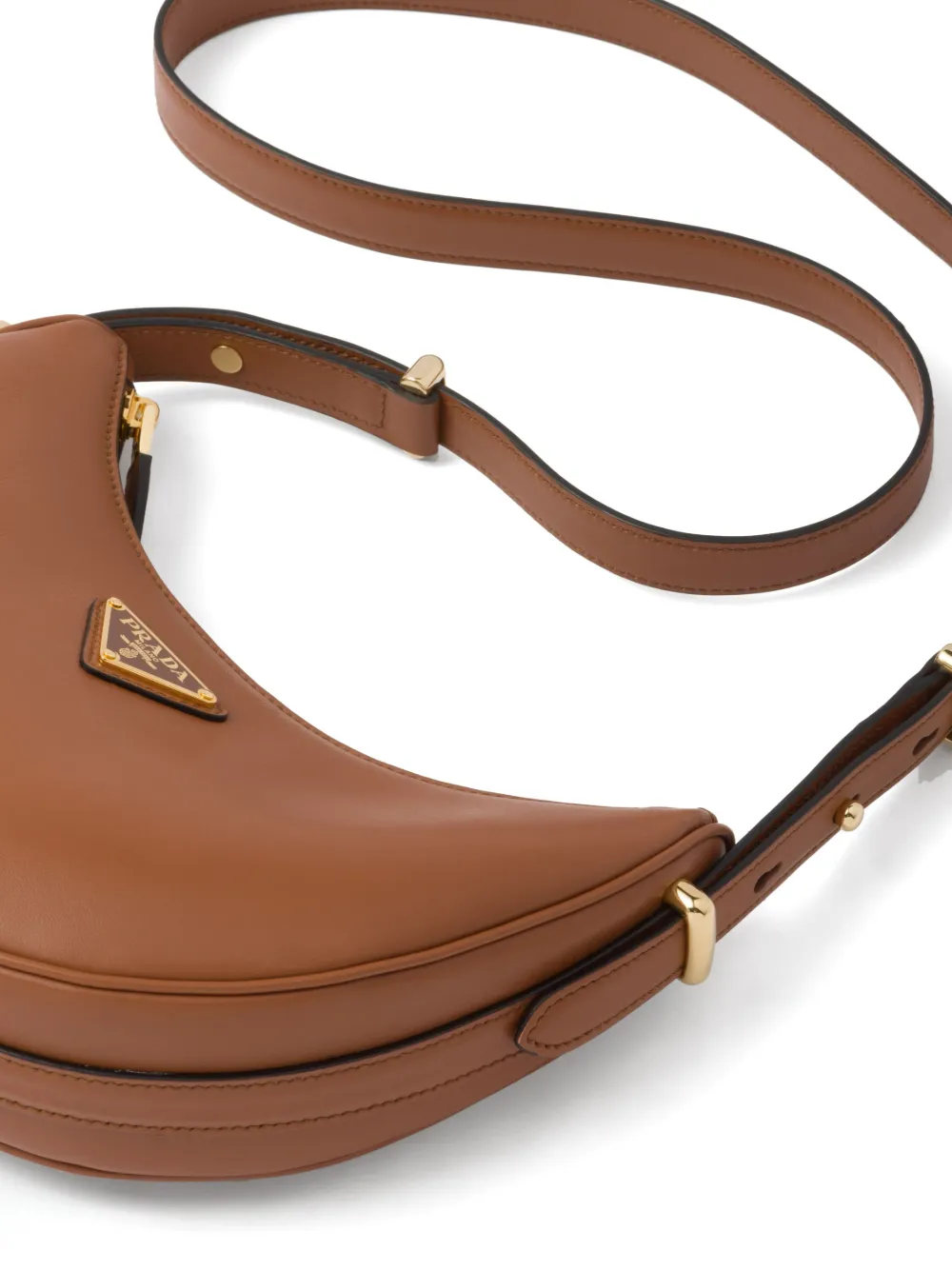 Prada アーケ レザーショルダーバッグ | ブラウン | FARFETCH JP