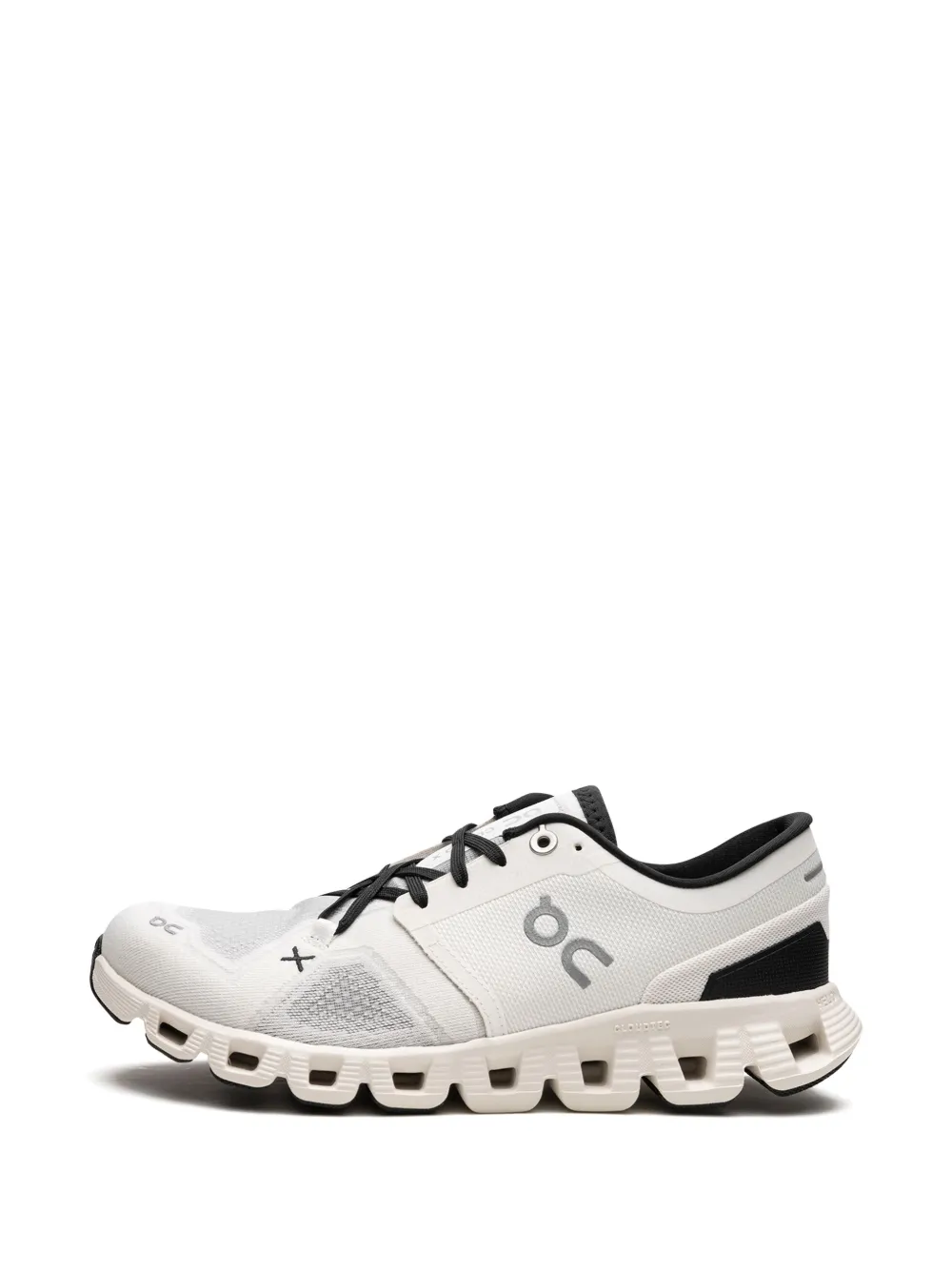 On Running Wmn Cloud X 3 White In White