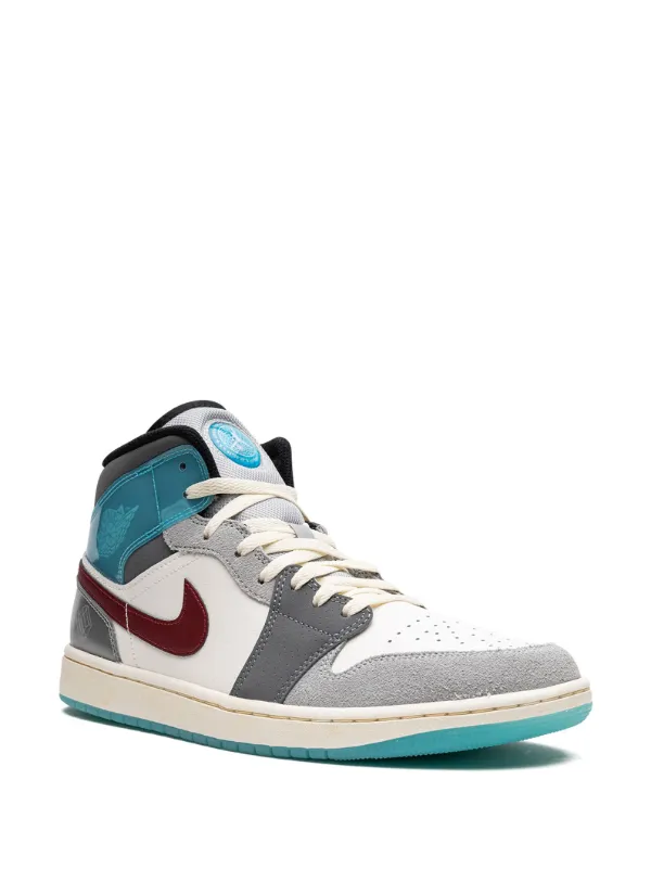 harga air jordan 1 mid