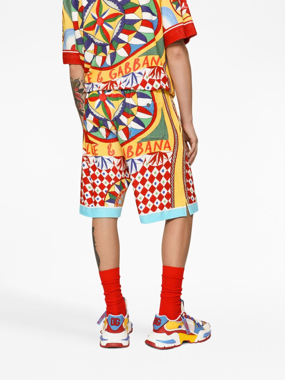 Shop Dolce & Gabbana Carreto-print Cotton Bermuda Shorts In Multicolour