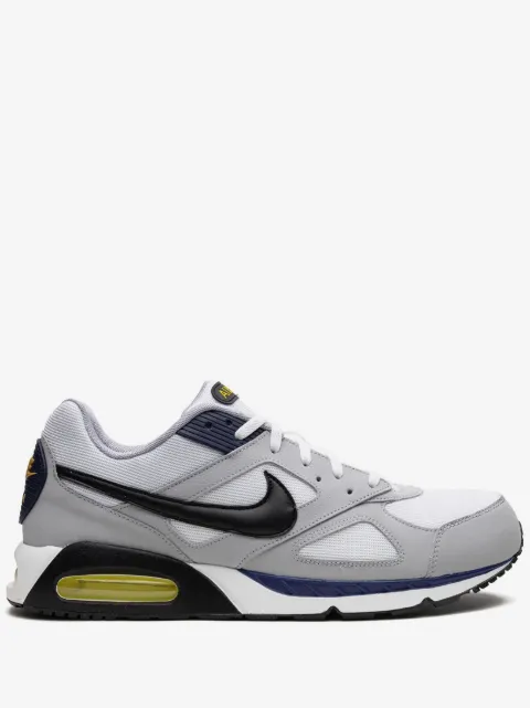 Nike Air Max IVO スニーカー