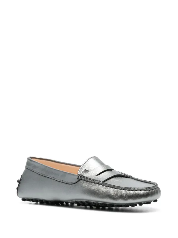 【TOD'S】Gommino レザーローファー*送料関税込 Tod's Gommino ローファー | シルバートーン | FARFETCH JP