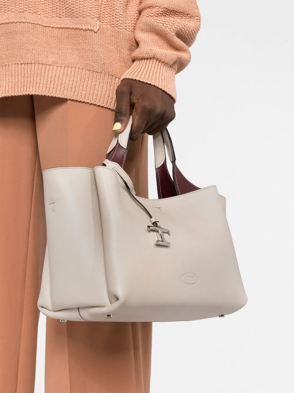 TOD'S グレー レザーハンドバッグ Woman グレー トッズ ダルセナ レザー バッグ スモール