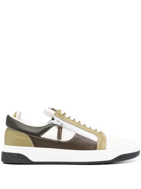 Giuseppe Zanotti tenis Gz94 con parche del logo 