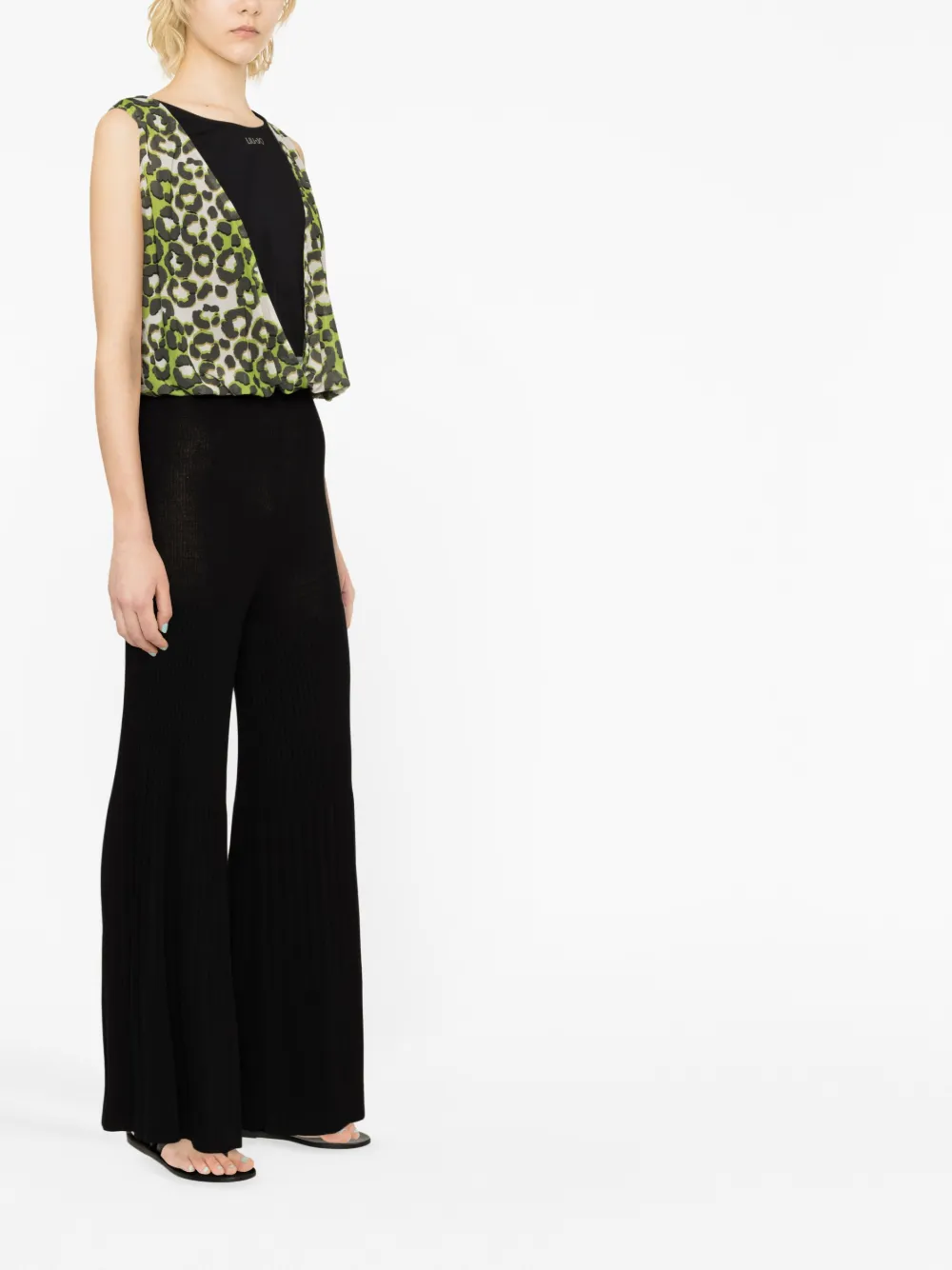 high-waisted wide-ribbed trousers