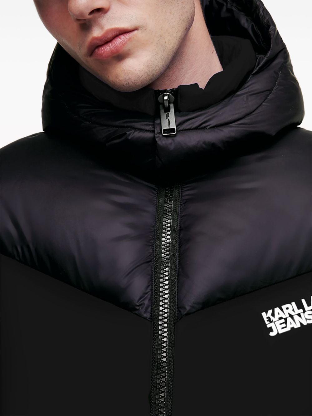 Karl Lagerfeld Jeans Gewatteerd jack met capuchon en logoprint Zwart