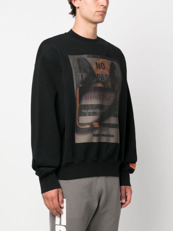 PASS GRAPHIC CREWNECK