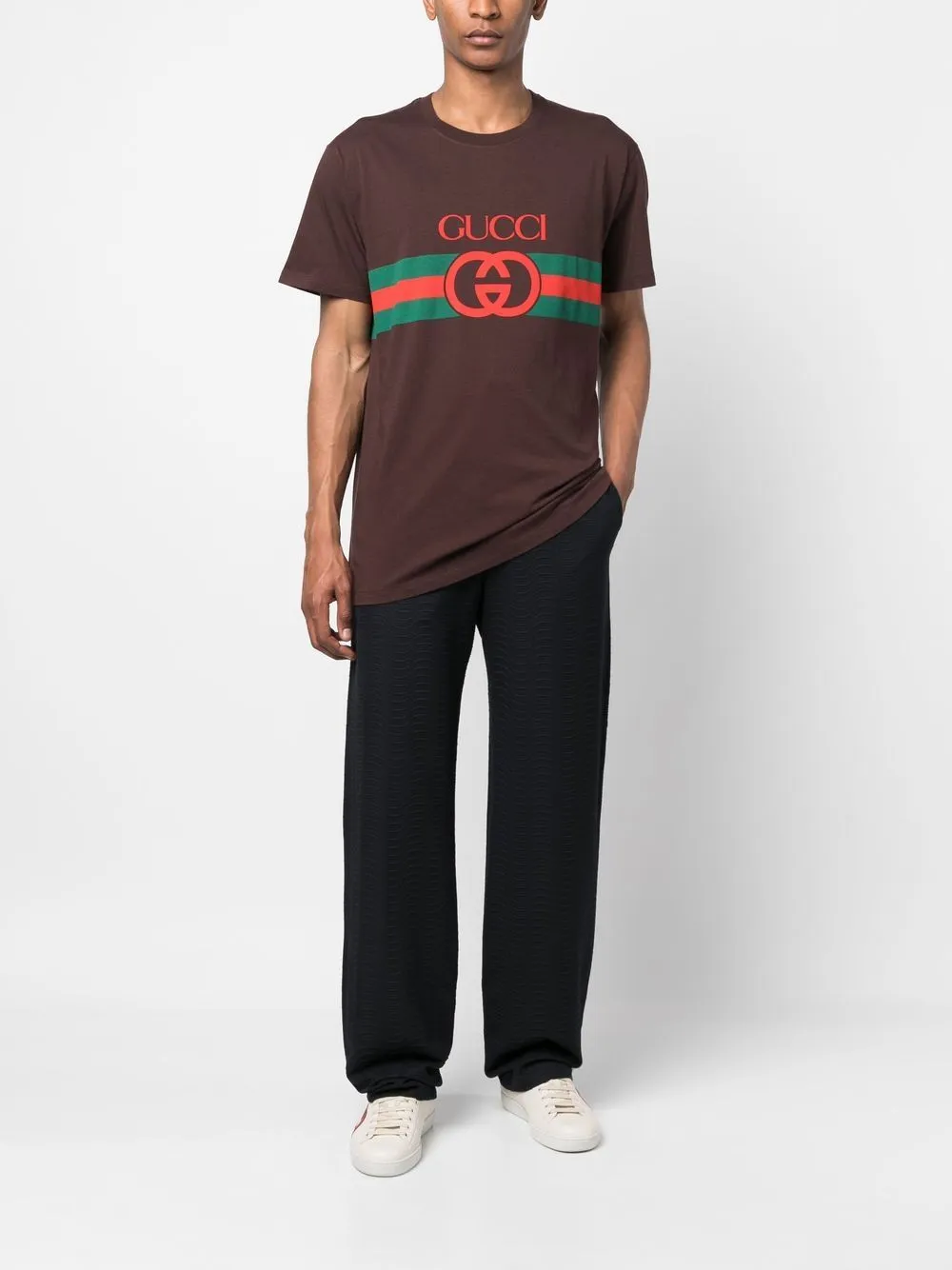 Gucci ロゴ Tシャツ - Farfetch 