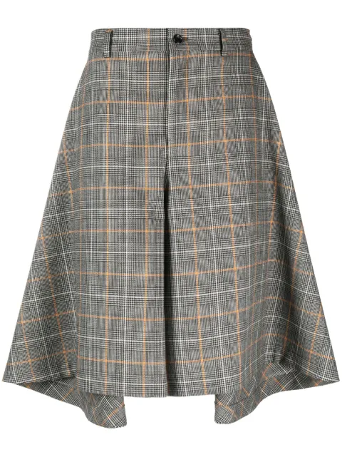 Comme des Garçons Homme Plus شورت كاروهات غير متساوي الطول بكسرات