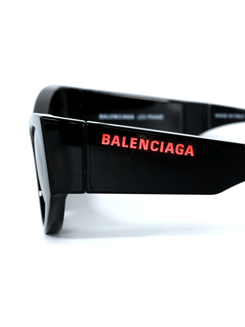 Balenciaga Eyewear cat-eye frame sunglasses Men