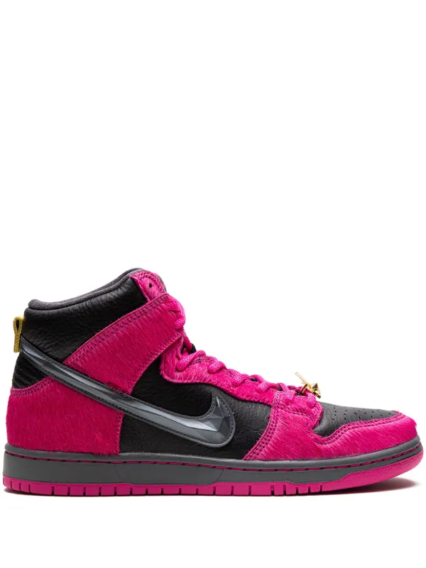 Black and pink nike high outlet tops