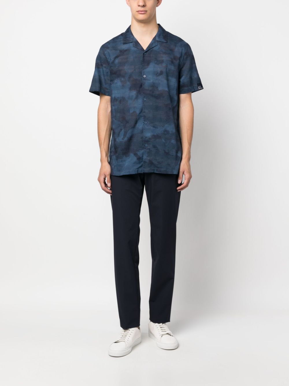 Armani Exchange camouflage-print cotton shirt - Blauw