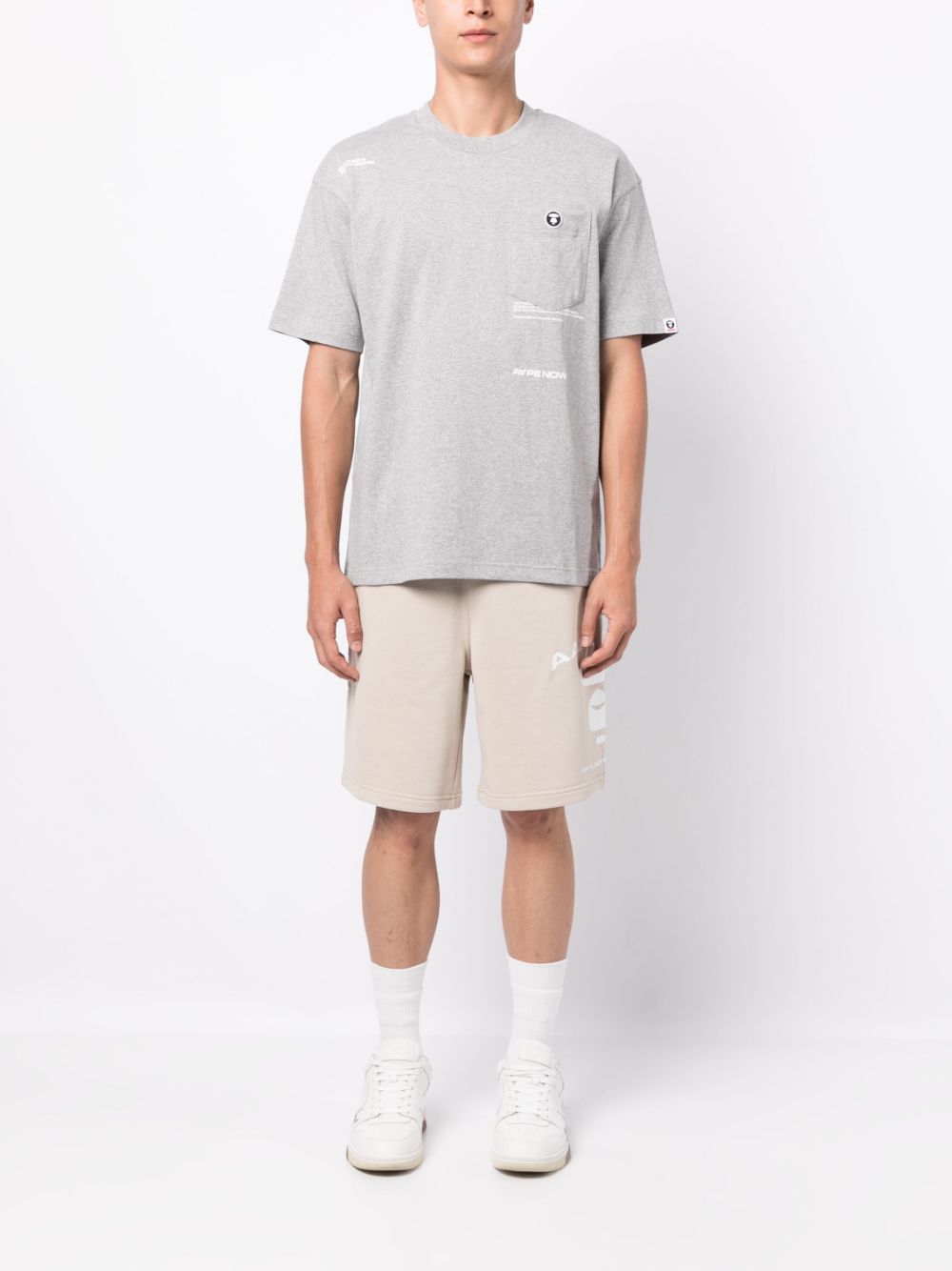 AAPE BY *A BATHING APE® Shorts met logoprint - Beige