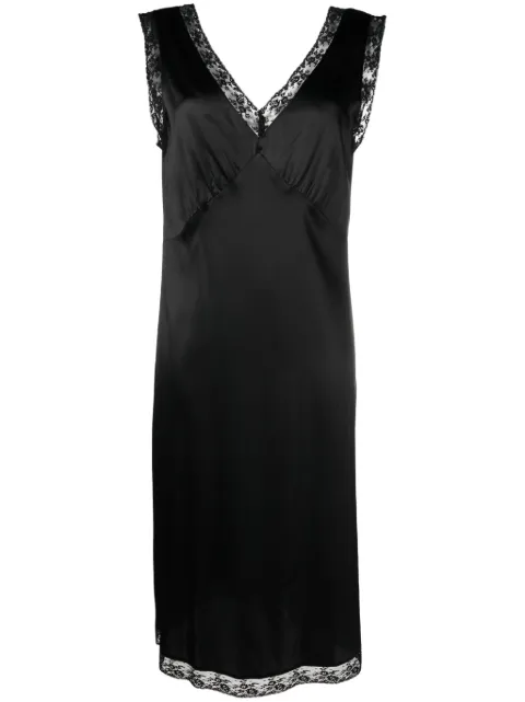 P.A.R.O.S.H. robe-nuisette en soie à détail en dentelle