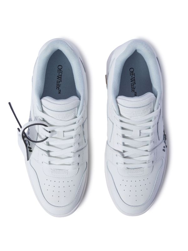 White-rimmed sneakers are taking over our streets