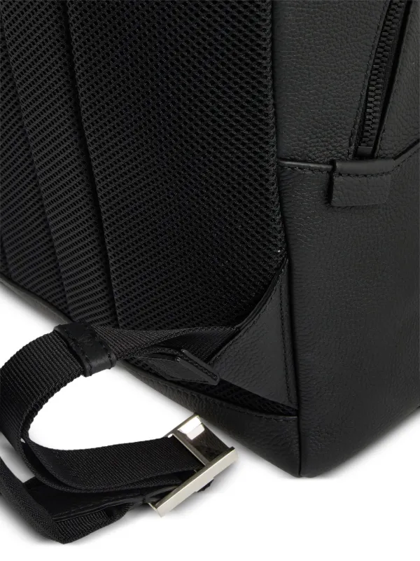 Ferragamo 24SS Logo Embossed レザーバックパック_BLACK Ferragamo embossed-logo Leather Backpack | Black | FARFETCH