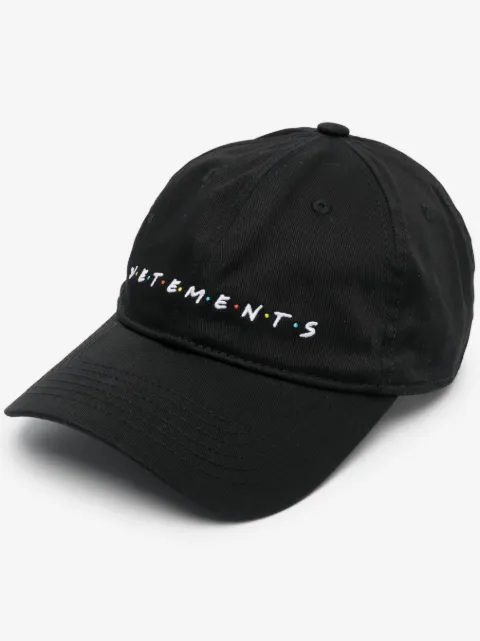 VETEMENTS gorra Friendly con logo bordado